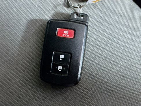 Used 2021 Toyota Tacoma TRD Off-Road image 34