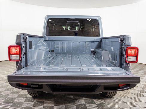 New 2026 Jeep Gladiator Sport image 39