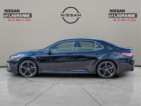 Used 2020 Toyota Camry XSE image 13