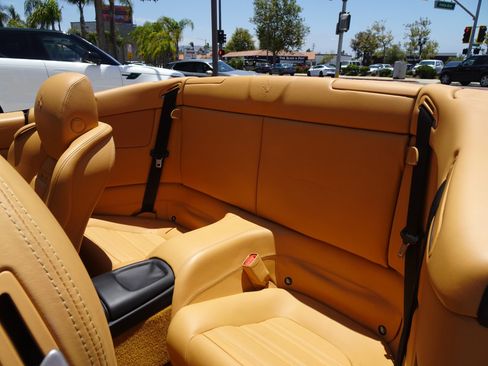 Used 2010 Ferrari California RWD image 13