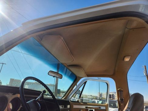 Used 1987 Chevrolet Blazer 4WD image 38