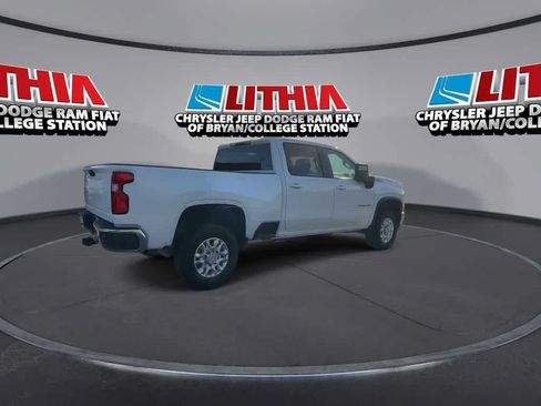 Used 2023 Chevrolet Silverado 2500 LT w/ Convenience Package AWD/4WD image 8