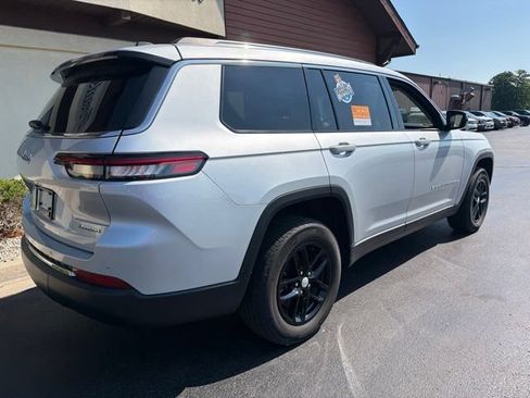 Used 2023 Jeep Grand Cherokee L Laredo w/ Luxury Tech Group I AWD/4WD image 11