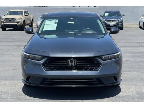 Used 2023 Honda Accord EX-L image 9