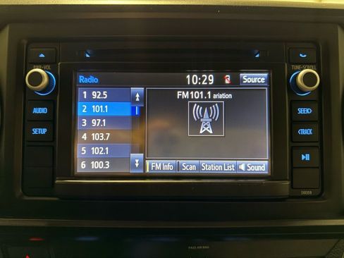 Used 2019 Toyota Tacoma SR w/ SR Convenience Package image 19