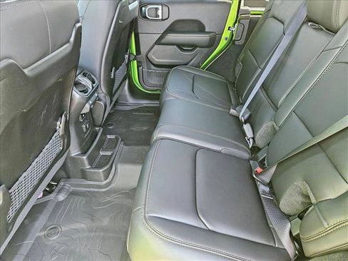 Used 2025 Jeep Wrangler Unlimited Rubicon 392 image 25