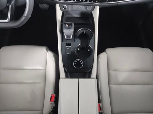 Used 2023 Nissan Rogue SL image 30