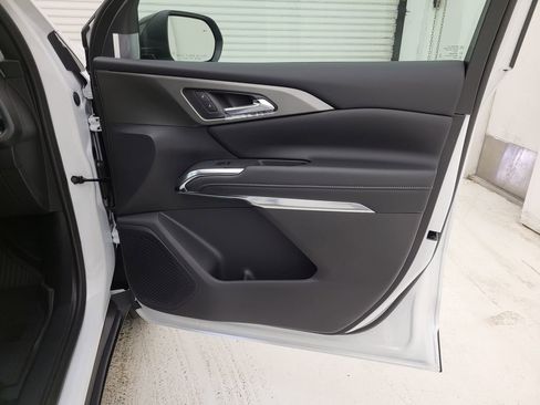 New 2026 Chevrolet Traverse LT w/ Driver Confidence Package FWD image 35