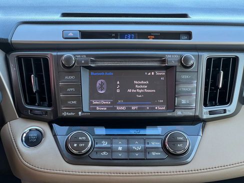 Used 2014 Toyota RAV4 Limited image 18