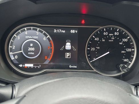 New 2025 Nissan Versa SR w/ Trunk Package FWD image 23