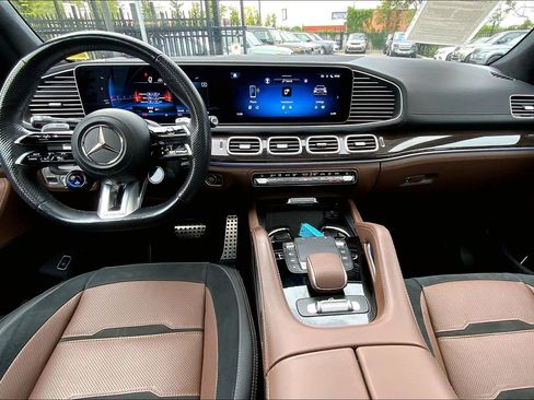 Used 2024 Mercedes-Benz GLS 63 AMG 4MATIC image 15