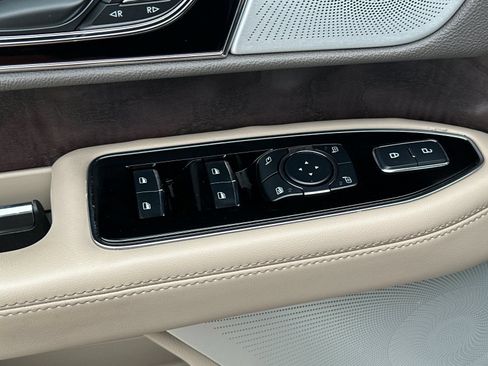 Used 2024 Lincoln Navigator Reserve AWD/4WD image 14