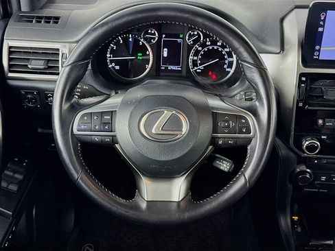 Used 2022 Lexus GX 460 w/ Accessory Package image 34