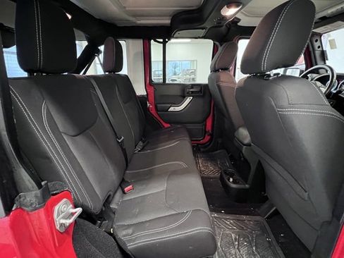 Used 2017 Jeep Wrangler Unlimited Sahara w/ Dual Top Group image 18