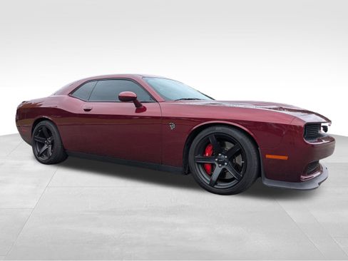 Used 2018 Dodge Challenger SRT Hellcat image 1