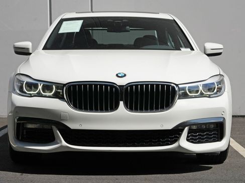 Used 2019 BMW 740i RWD image 6