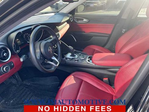 Used 2020 Alfa Romeo Giulia Ti w/ Active Blind Spot Package AWD/4WD image 2