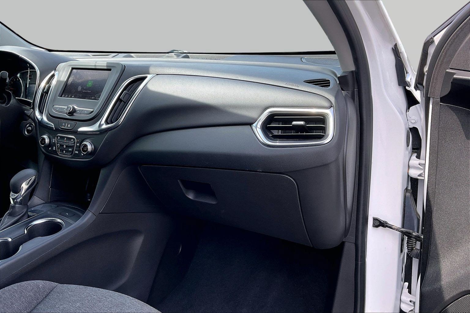 Used 2024 Chevrolet Equinox LT FWD image 19
