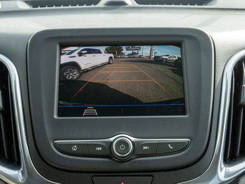 Used 2020 Chevrolet Equinox LT image 17