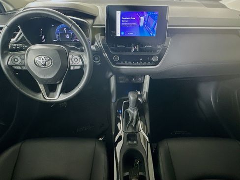 Used 2023 Toyota Corolla Cross XLE w/ Convenience Package AWD/4WD image 27