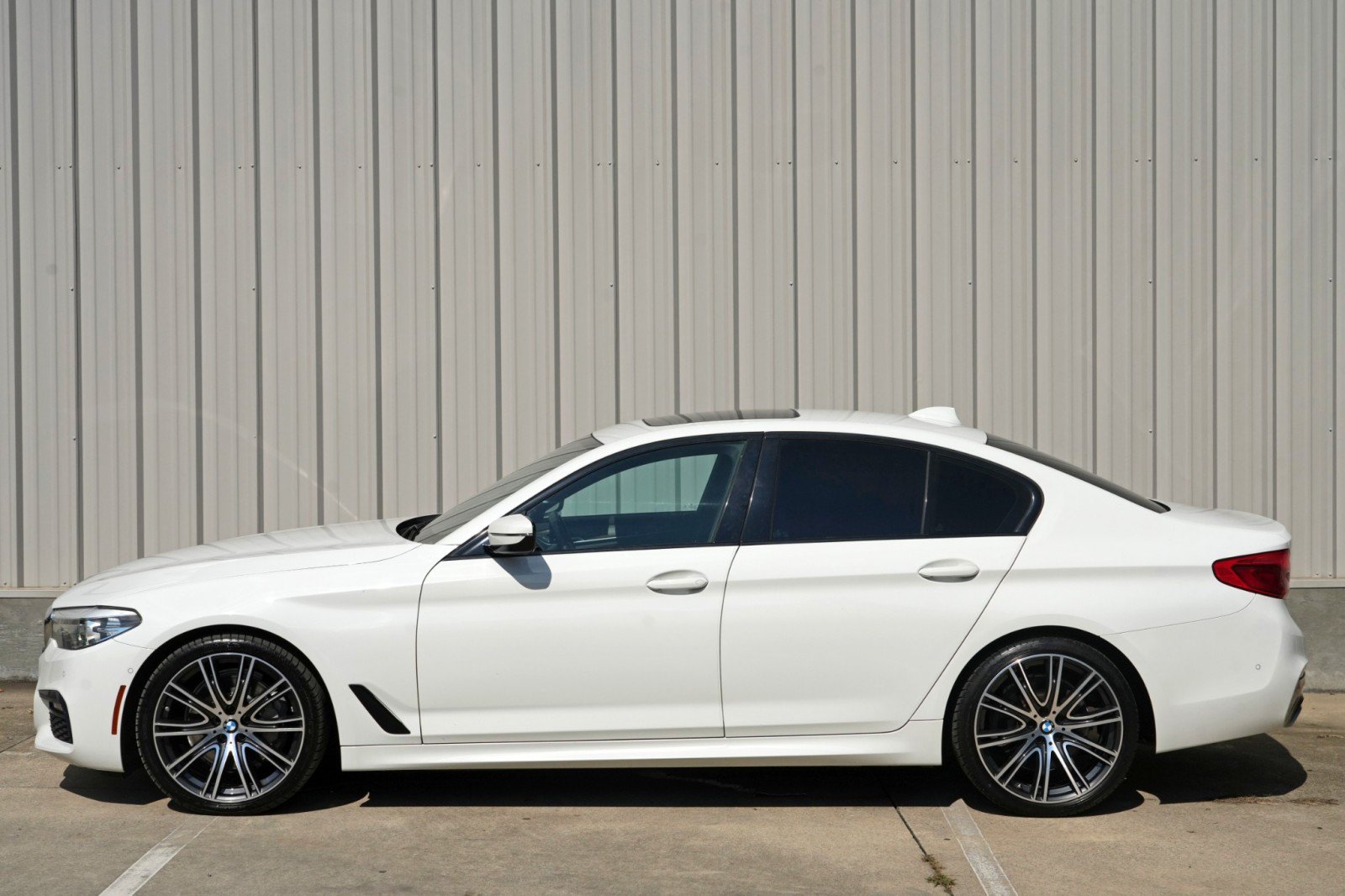Used 2019 BMW 540i w/ M Sport Package RWD image 51