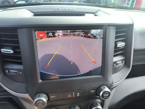 Used 2024 RAM 2500 Tradesman w/ Chrome Appearance Group image 17