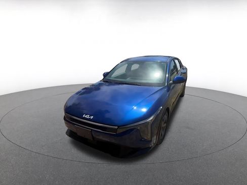 Used 2025 Kia K4 FWD image 7