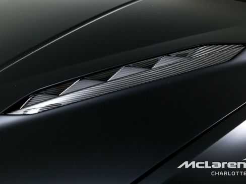 Used 2023 Lamborghini Urus Performante AWD/4WD image 37