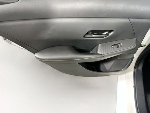 Used 2024 Nissan Sentra SV image 24