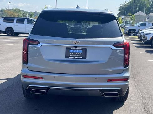 Used 2025 Cadillac XT6 Premium Luxury FWD image 4