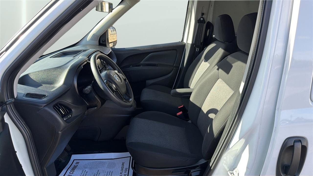 Used 2022 RAM ProMaster City Tradesman FWD image 11
