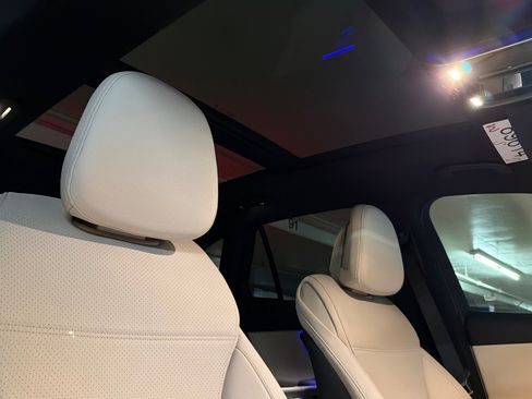 New 2027 Mercedes-Benz GLC 300 image 16