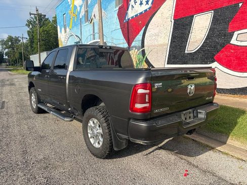 Used 2024 RAM 2500 Laramie AWD/4WD image 5
