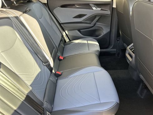 New 2026 Volkswagen Tiguan SE AWD/4WD image 9