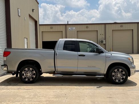 Used 2013 Toyota Tundra 4x4 Double Cab w/ SR5 Pkg image 5