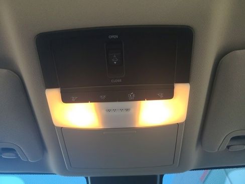 Used 2022 Nissan Altima 2.5 SV w/ SV Premium Package image 30