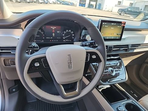 Used 2022 Lincoln Corsair FWD image 13