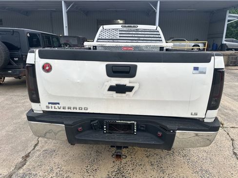 Used 2008 Chevrolet Silverado 2500 W/T AWD/4WD image 5