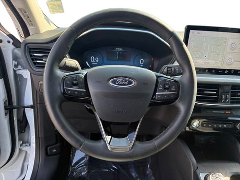 Used 2023 Ford Escape Platinum AWD/4WD image 14