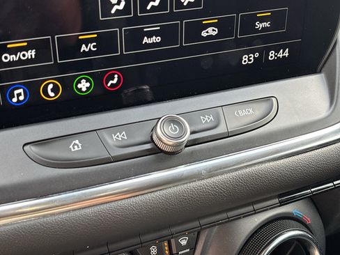 Used 2025 Chevrolet Blazer LT AWD/4WD image 30
