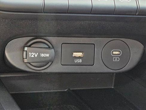 Certified 2025 Hyundai Elantra SEL FWD image 26