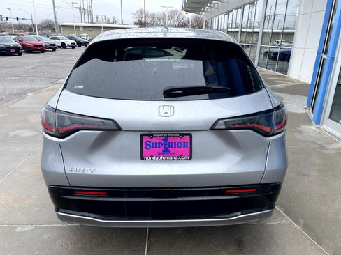 Certified 2023 Honda HR-V EX-L image 3