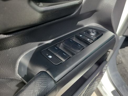 Used 2024 Toyota Tacoma SR AWD/4WD image 23