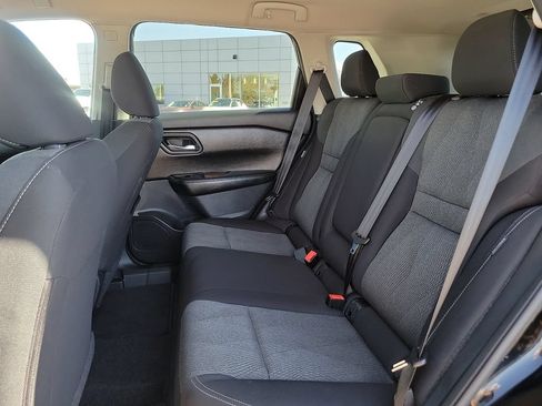 Used 2025 Nissan Rogue SV FWD image 19