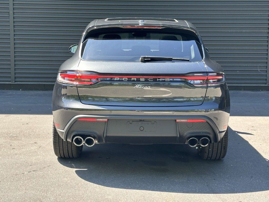 Used 2026 Porsche Macan AWD/4WD image 4