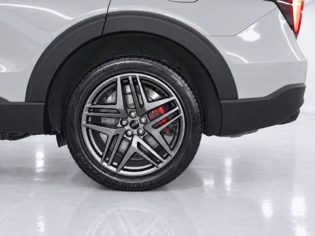 Used 2026 Ford Explorer ST AWD/4WD image 13