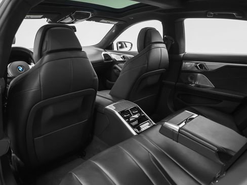 Used 2022 BMW M850i xDrive image 51