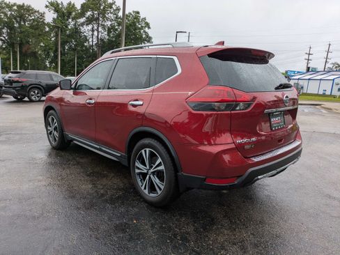 Used 2018 Nissan Rogue SL w/ Premium Package FWD image 6