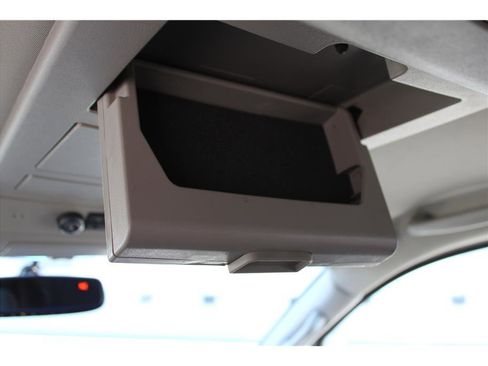 Used 2015 Nissan Armada SV image 38