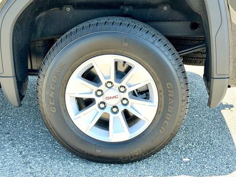 Used 2026 GMC Sierra 1500 SLE w/ Preferred Package image 13